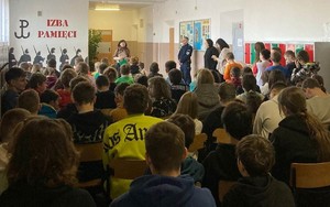 Spotkanie profilaktyczne z uczniami Zespołu Szkół Publicznych w Prusach
