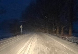 Trudne warunki na drogach. Zachowaj ostrożność