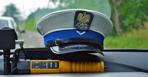 Nietrzeźwy kierujący zatrzymany przez policjantów na odcinku drogi wojewódzkiej