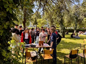 JAK ZADBAĆ O BEZPIECZEŃSTWO NA WAKACJACH