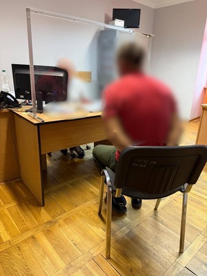 PRÓBOWAŁ WŁAMAĆ SIE DO SKLEPU ROWEROWEGO, POJECHAŁ JEDNAK DO POLICYJNEGO ARESZTU !