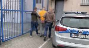 Zatrzymany za kradzieże z włamaniem- usłyszał 14 zarzutów i został tymczasowo aresztowany.