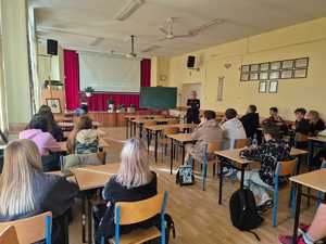 RAZEM BEZPIECZNIEJ – SPOTKANIE Z MŁODZIEŻĄ Z CKZiU W STRZELINIE