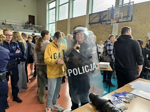 POLICYJNE STOISKO NA TARGACH PRACY