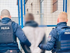 POLICJANCI ZATRZYMALI SPRAWCĘ KRADZIEŻY ROWERU