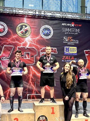 Cztery medale strzelińskiego policjanta