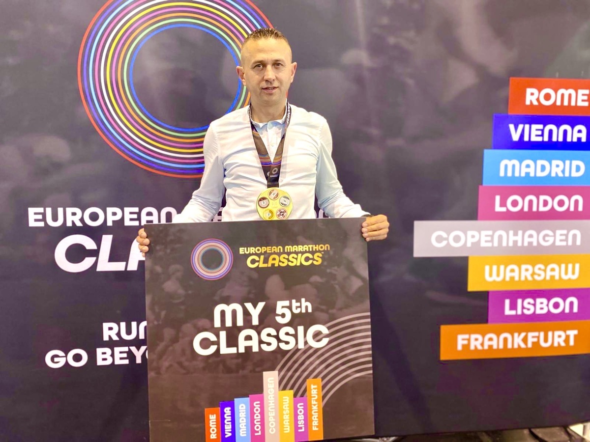 Strzeliński policjant jednym z 8 polaków którzy zdobyli Koronę Maratonów Europy!